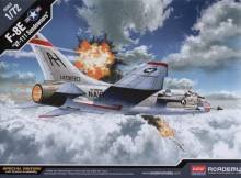 1/72 Vought F-8E Crusader VF-111 Sundowners