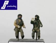 1/72 2x RAF Pilots seated in a/c (90\')
