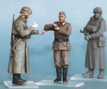 Tank Model (TAHK) 1/35 German feldaendarme with driver 1941-45.T
