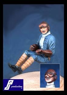 1/32 English Pilot seated in a/c (WW1)