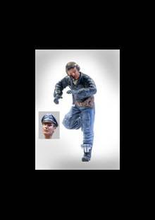 1/32 German pilot boarding (WW II)