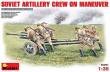 1/35 Soviet Artillery Crew on Maneuver