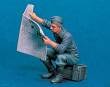 "READING NEWSPAPER" - 1/35