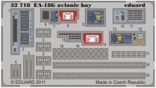 1/32 EA-18G avionic bay (TRUMP)