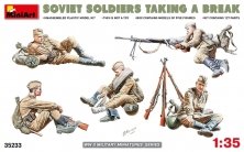 1/35 Soviet Soldiers taking a break