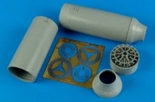 1/32 Grumman F-14A Tomcat exhaust nozzles in the closed position