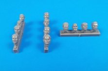 1/32 Universal Pilot Heads  with no head gear