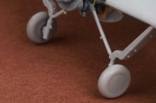 SBS Model Roues F2A-1 Buffalo / B-239 1/72 Hasegawa