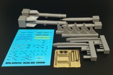 1/32 AGM-88 Harm