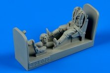 1/48 Russian WWII pilot w/ seat for P-39 Airacobra