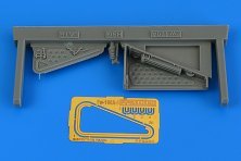1/32 Fw 190A-8 inspection panel late