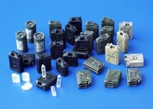 1/35 Canisters  Modern Style (32 resin parts)
