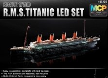 1/700 R.M.S. Titanic + LED set