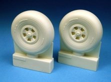 1/24 Hawker Typhoon Mk.Ib main wheels (for Airfix)
