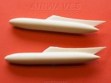 1/72 Boeing B-52G/B-52H Stratofortress under wing tanks