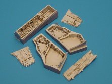 F-4 PHANTOM II wheel bay