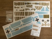 1/32 Fokker Dr.I Triplane streaked camouflage on unbleached line