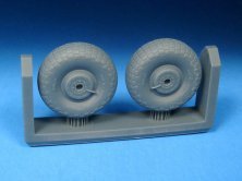 1/72 De Havilland Mosquito Late Mainwheels Block Tread