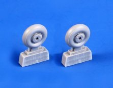 1/48 Reggiane Re 2005 Main wheels