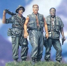 THREE FIGHTING MAN  1/35