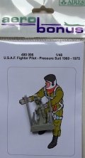 1/48 USAF fighter pilot  pressure suit (1960-75)