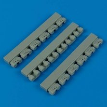 1/32 Junkers Ju 88 ammunition boxes (REVELL)