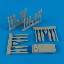 1/72 B-24 Liberator propeller with tool (ACADEMY)