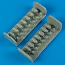 1/72 B-17 Flying fortress oxygen cylinders