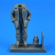 1/32 German or Austro-Hungarian WWI Pilot