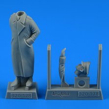 1/32 German WWII Luftwaffe General 1 figure