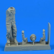 1/35 Kriegsmarine WWII sailor with rope