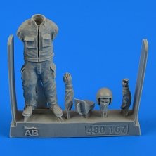 1/48 Warshaw Pact Aircraft Mechanic  part 3