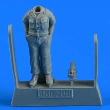 1/48 USAF WWII Aircraft Mechanic
