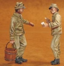 1/32 Japanese mechanics x 2 WWI