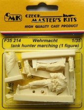1/35 Wehrmacht tank hunter marching (1 fig.)