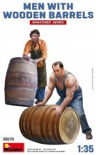1/35 Men with Wooden Barrels 2 figures