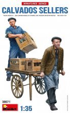 1/35 Calvados Sellers 2 figure & crates