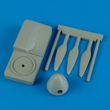 1/48 Junkers Ju 87B/R Stuka propeller w/tool (Italeri)