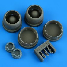 QUICKBOOST 1/72 PBY-3/4 Catalina Capots Moteurs Volets Ferm�s