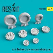 1/32 A-4 Skyhawk late version wheels