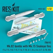 1/32 Mk.82 bomb with Mk.15 Snakeye fins