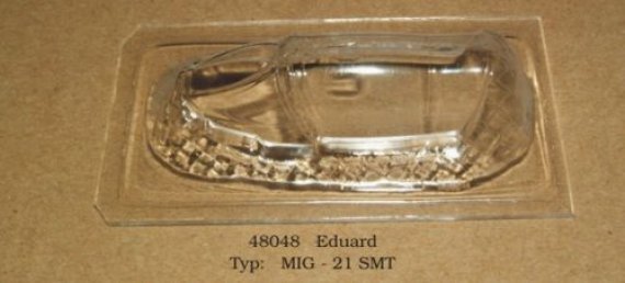1/48 Mikoyan MiG-21SMT (Eduard)