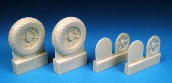 1/32 Republic P-47C/P-47D Thunderbolt Cross Tread Mainwheels. Th