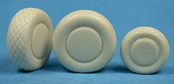 1/48 P-38 Lightning Covered Wheels