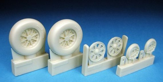 1/32 Corsair Hellcat Wheels  Plain Tread