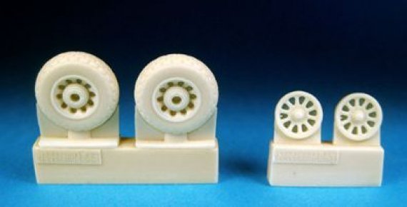 1/48 North-American P-51 Mustang Oval Tread Pattern Wheels.