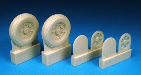 1/32 Republic P-47C/P-47D Thunderbolt Block Tread Mainwheels