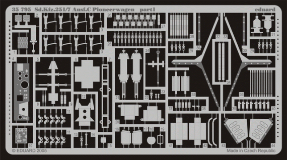 Sd.Kfz.251/7 Ausf.C Pioneerwagen  (DRA)