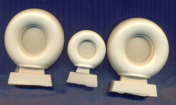 1/32 Consolidated B-24D/B-24J wheels loaded