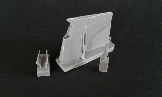 1/32 Mk VIII Spitfire tail for Revell Mk IX kit